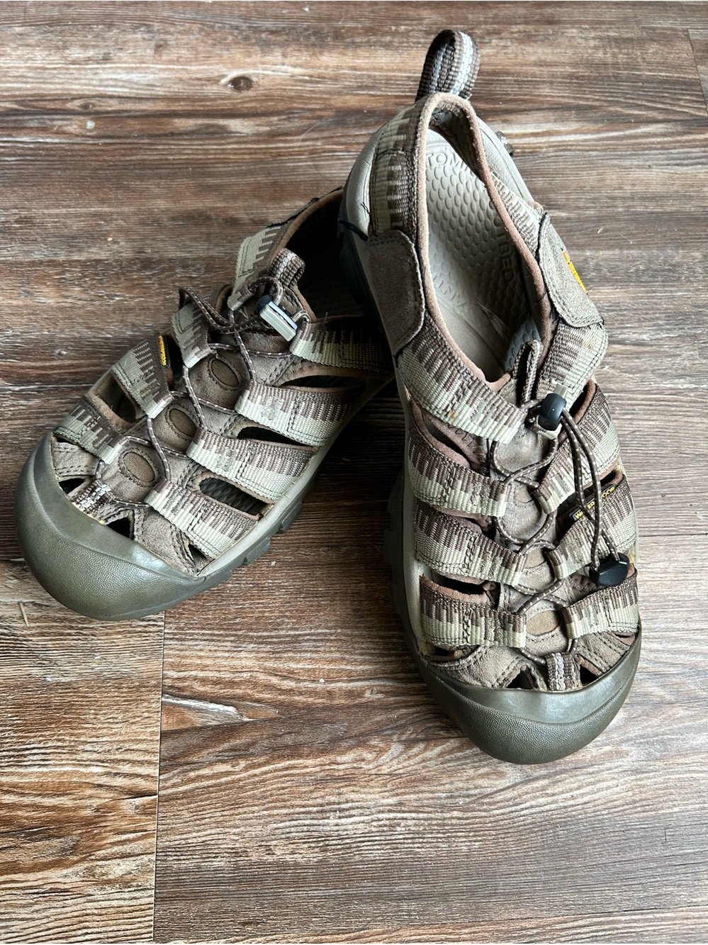Keen Men's Outdoor Sandal in Olive Brown - Secure Fit size 11